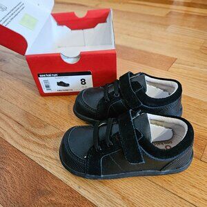 See Kai Run Boys Randall III Uniform/Dress sneaker in toddler size 8, Black